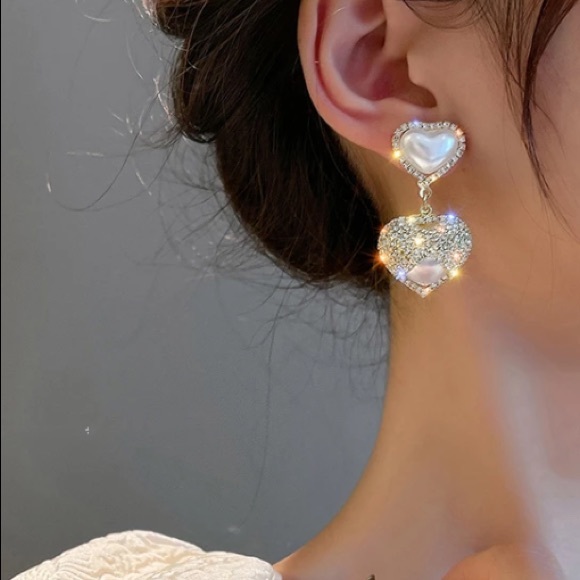 Gold Plated Rhinestone Heart Earrings - Picture 3 of 4